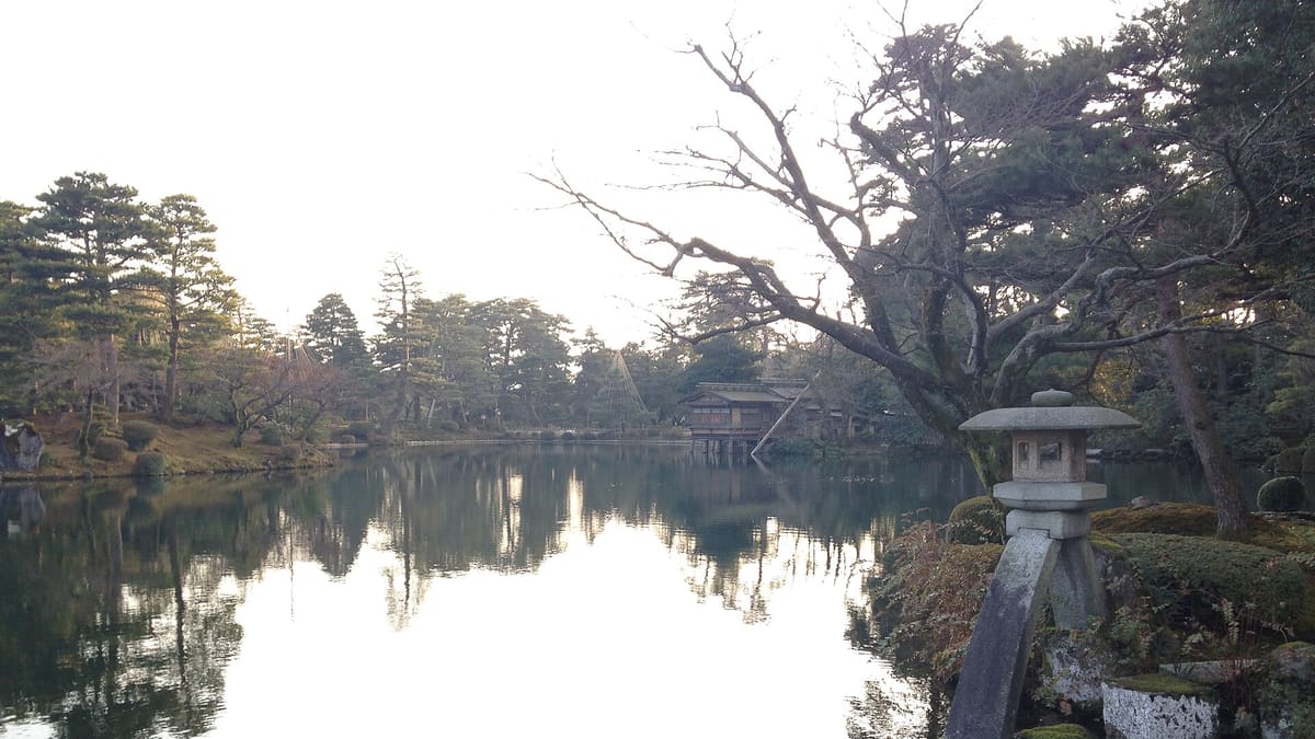 兼六園の徽軫灯籠